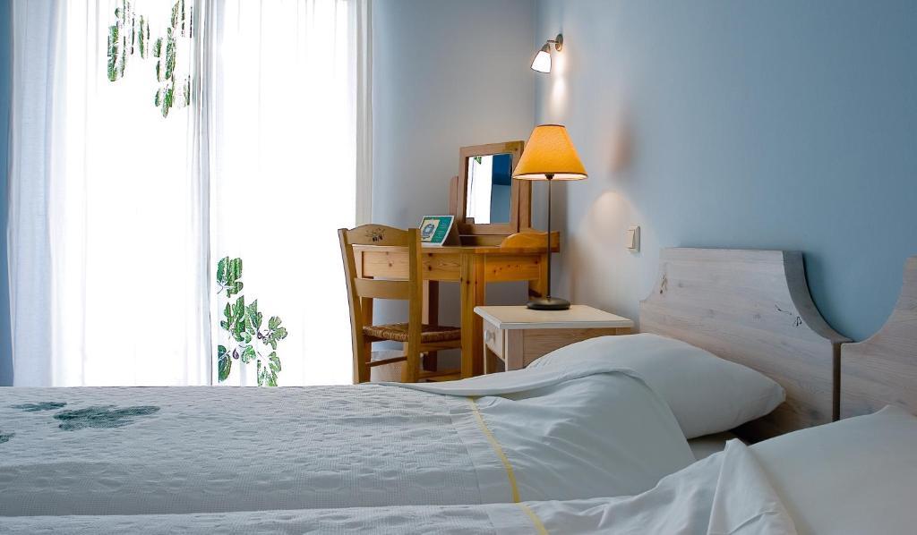 Eleonas Hotel Ровиес Экстерьер фото